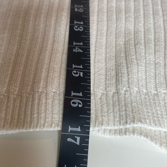 Hollister white/cream Cropped Cardigan- size xs - Picture 6 of 9